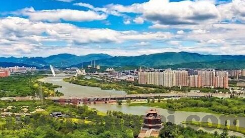 91制片厂(果冻传媒)-91制片厂与果冻传媒，数字时代的文化交汇与挑战